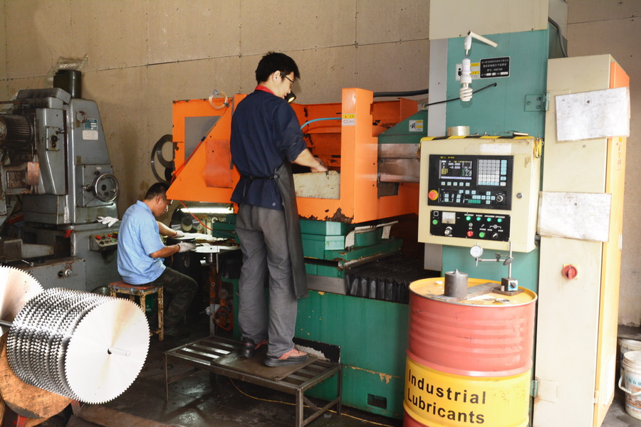 彩运网生產(chǎn)車(chē)間